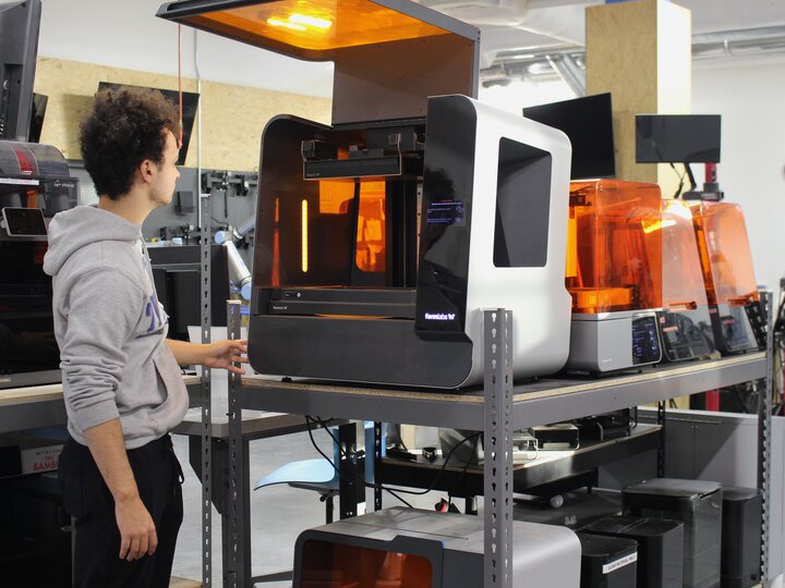 Starting a print on the Form 4L
